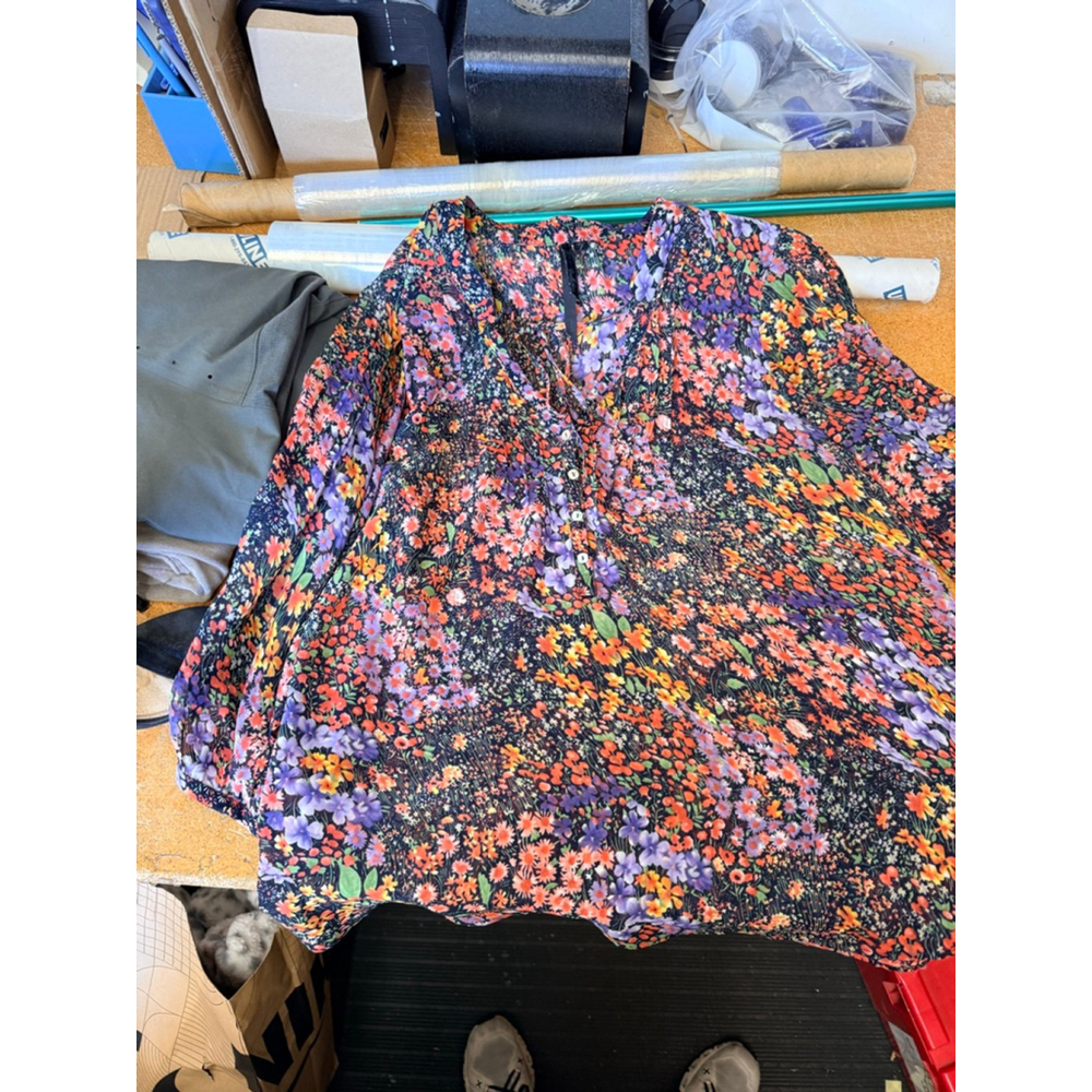 Women's Unbranded Black Multicolor Floral Blouse S - Picture 3 of 4